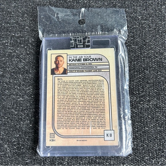 Kane Brown VIP merch - In The Air Tour - Picture 8 of 11